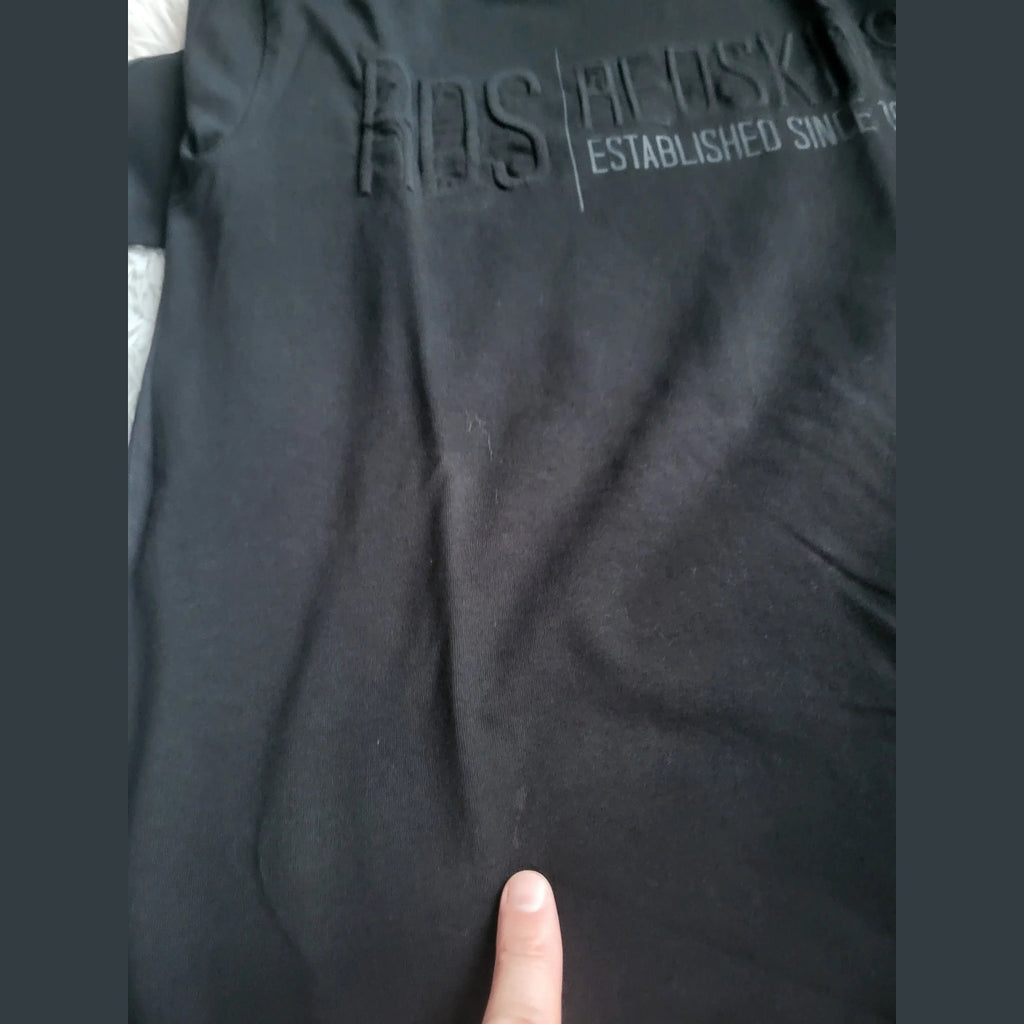 T-shirt Manches Longes noir , logo visible, taille M. Fripes Sélect