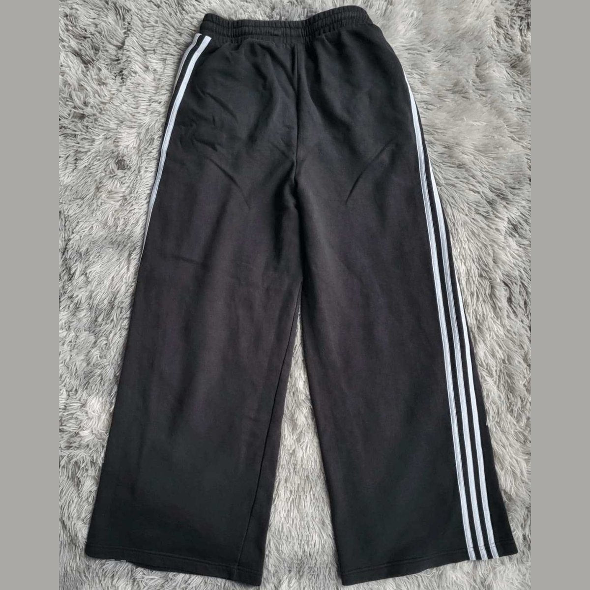 Pantalon Jogging Adidas wide leg - taille 36/38 (Taille S)