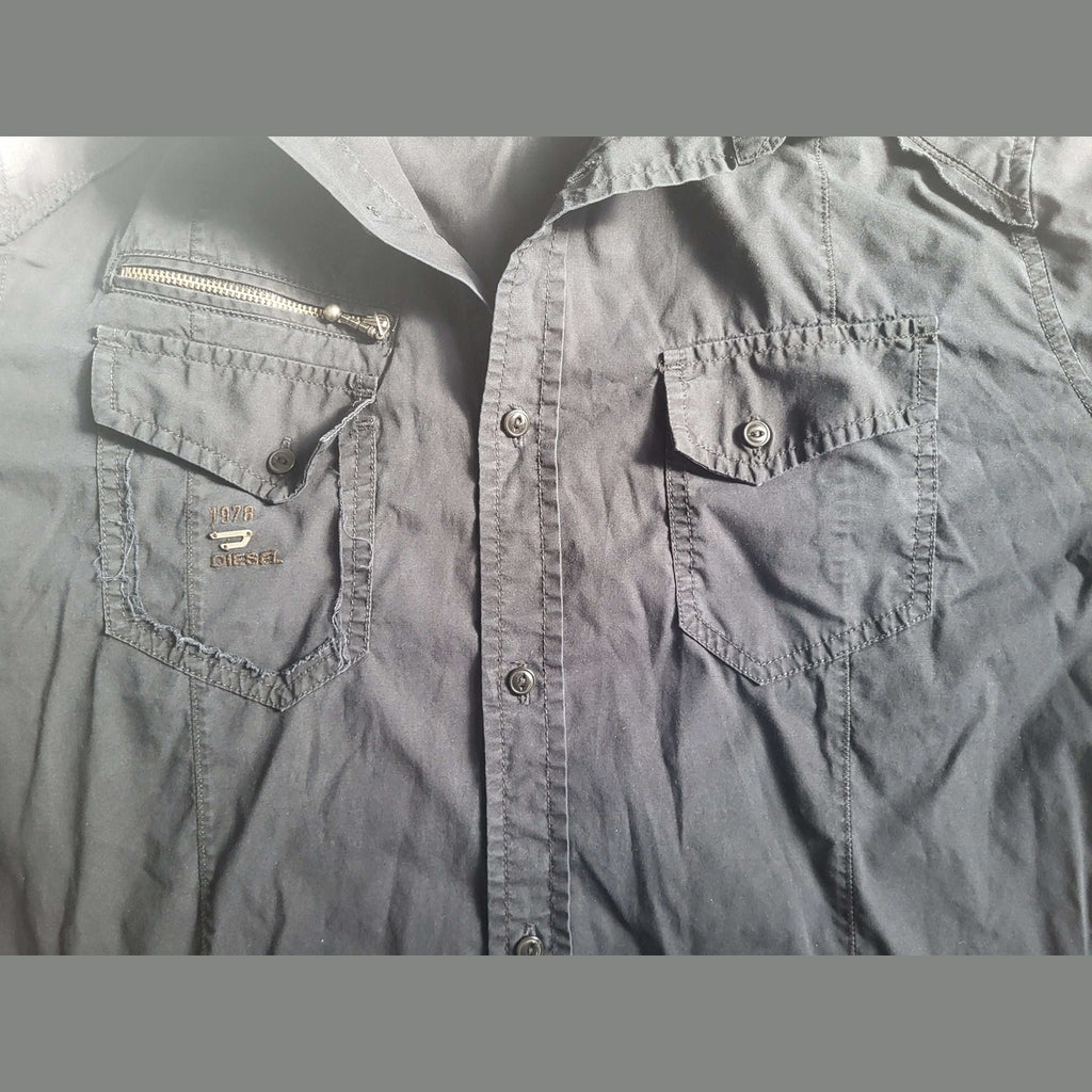 Chemise noire Diesel, logo visible, taille non indiquée, Fripes Sélect