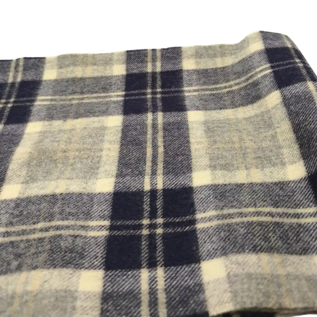 Écharpe à carreaux bleu marine et beige, taille unique, marque non visible, Fripes Sélect