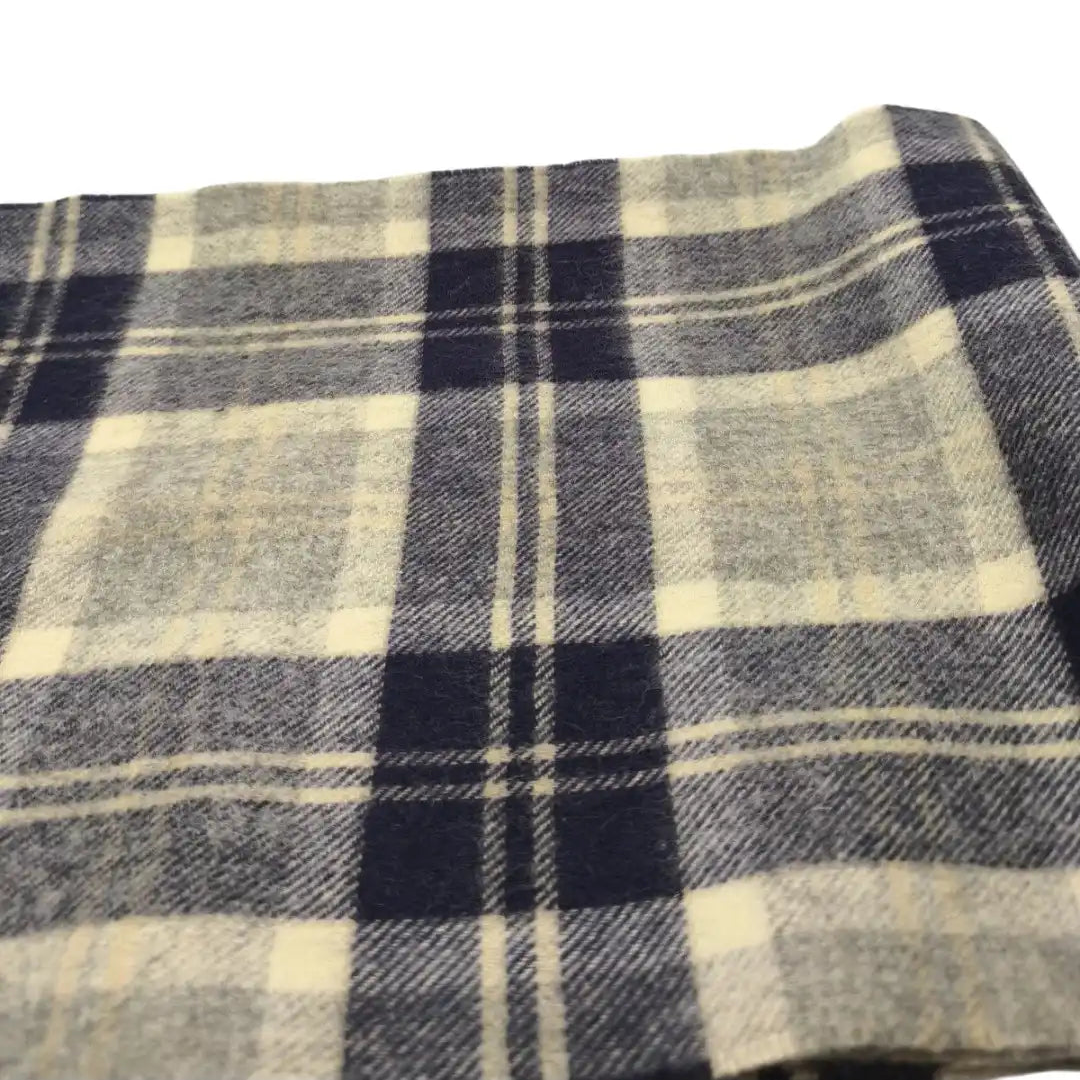 Écharpe à carreaux bleu marine et beige, taille unique, marque non visible, Fripes Sélect