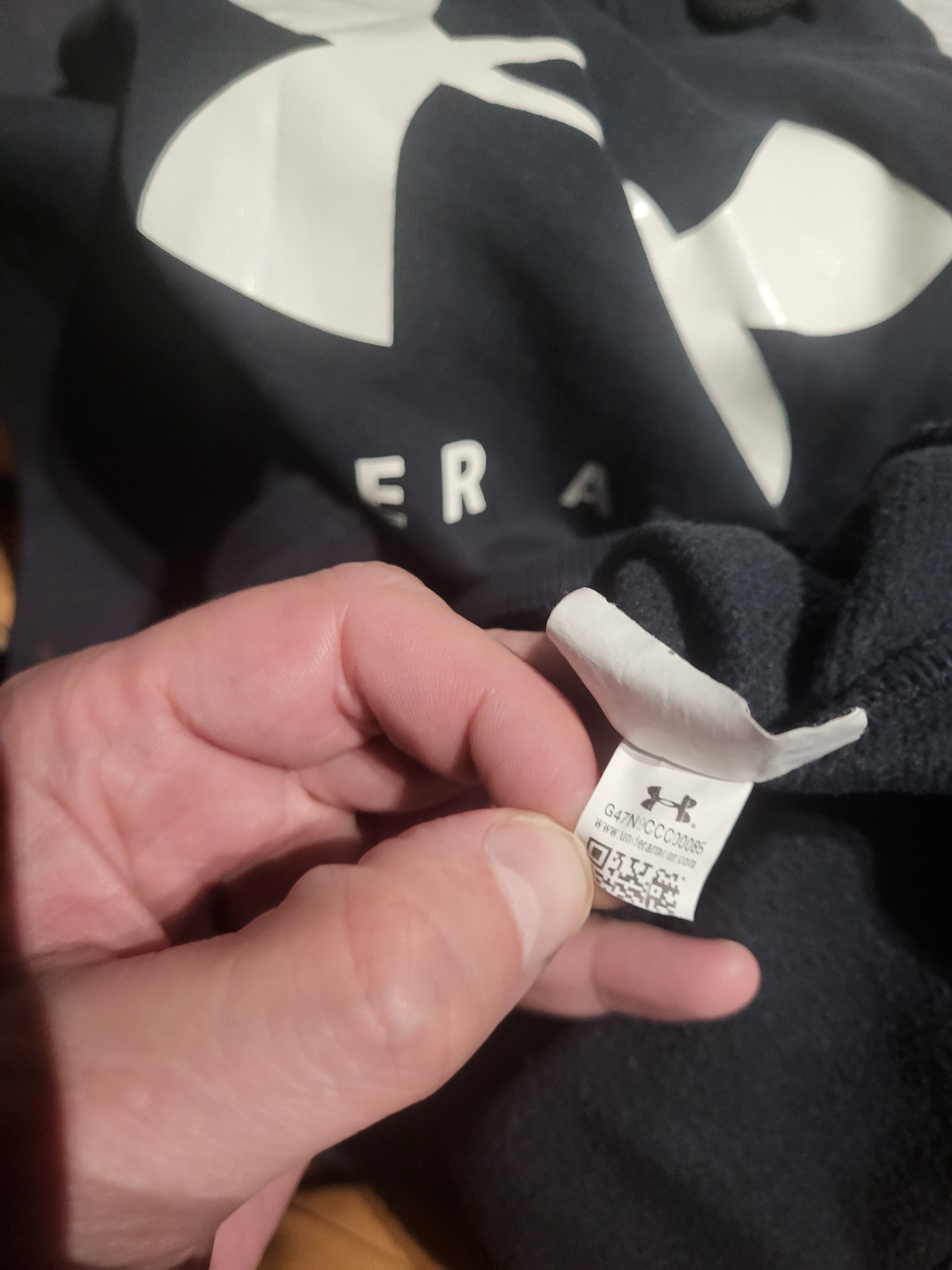 Sweat à capuche under armour taille XS