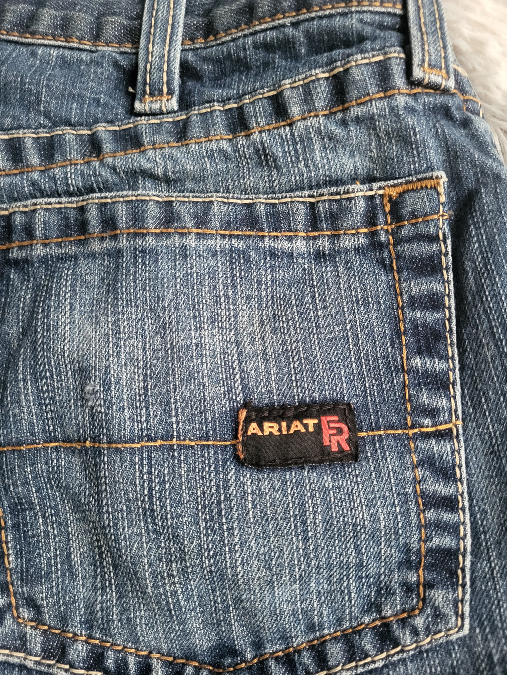 Short en jean Ariat Work FR M3 Loose – Résistant aux flammes – Taille 32 (M)