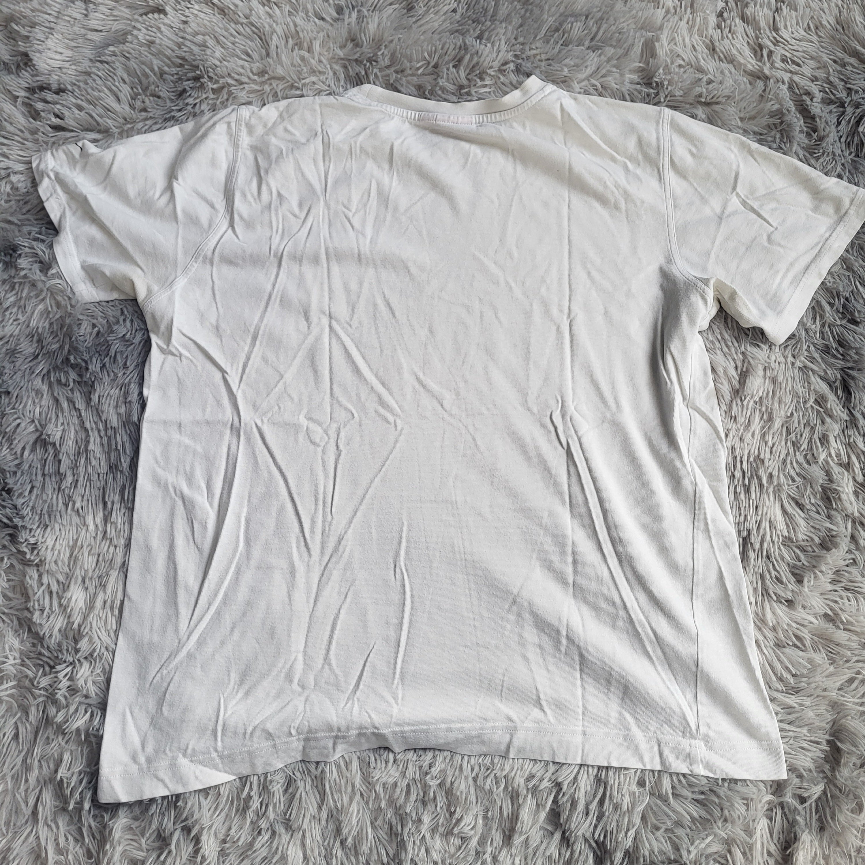 T-shirt Blanc Puma Downtown Graphic – Logo Basket – Taille L – Style Rétro