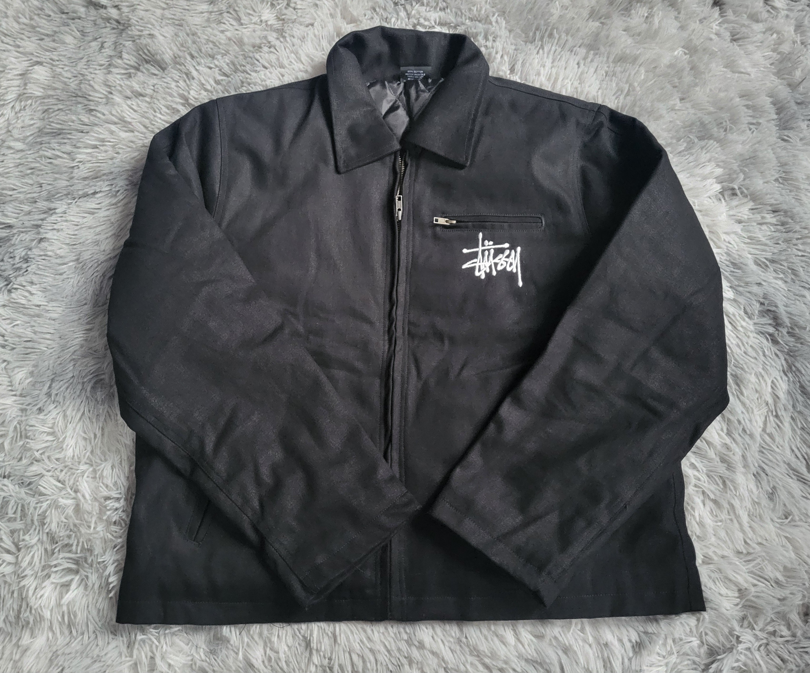 Veste Stüssy Canvas Shop Jacket Noire - Double Logo Brodé (Avant & Dos)Homme  - Style 118481 - Taille M - Neuf