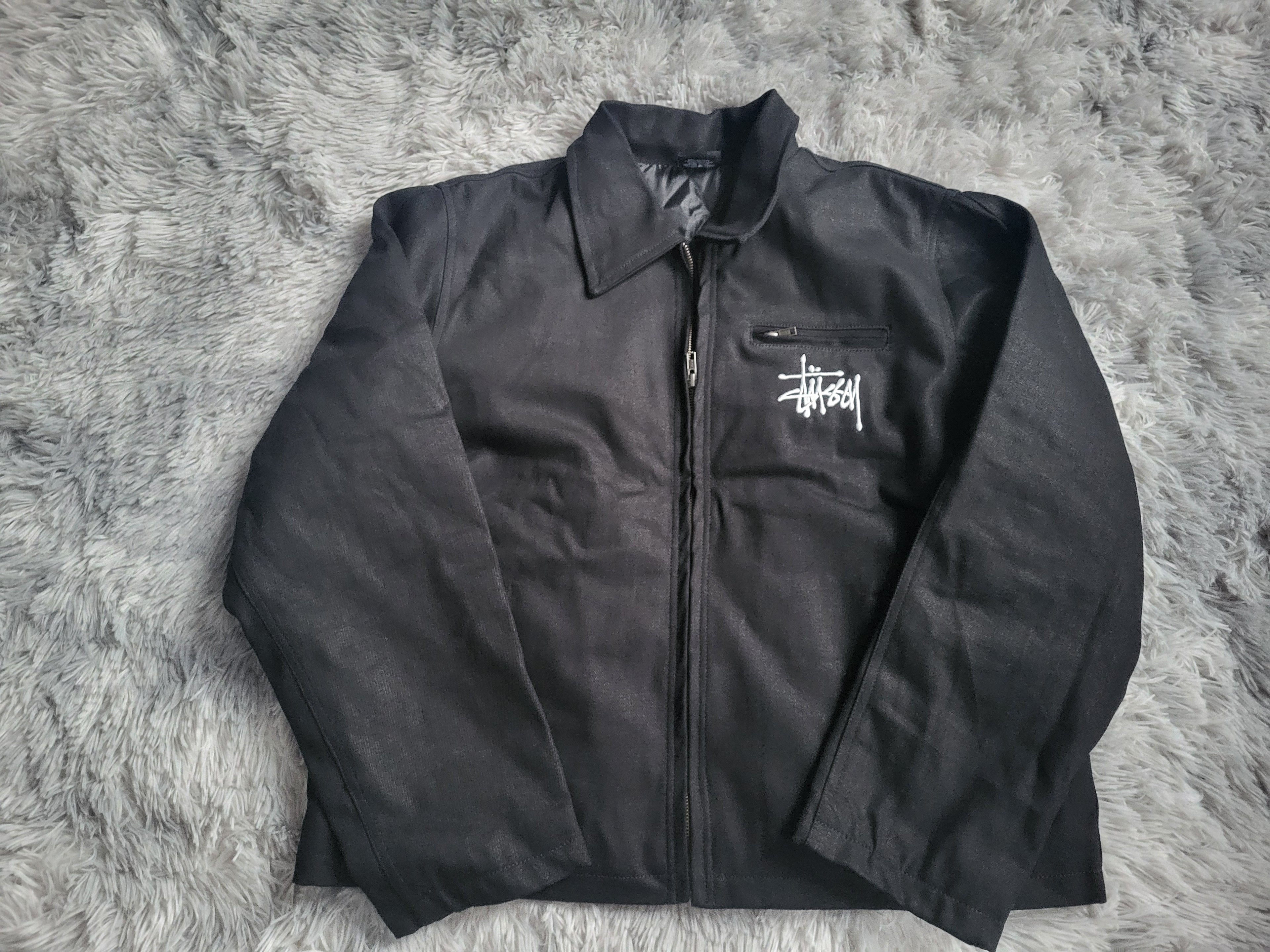 Veste Stüssy Canvas Shop Jacket Noire - Double Logo Brodé (Avant & Dos)Homme  - Style 118481 - Taille M - Neuf