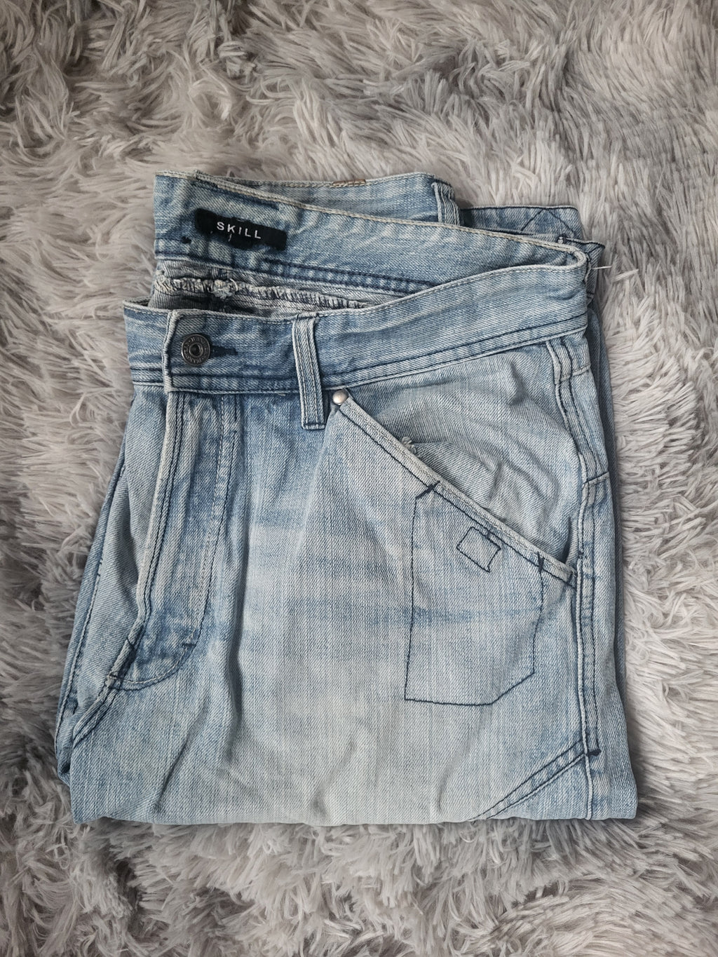 Short Jeans Bermuda SKILL – Bleu Délavé – Taille L – Style Y2K Streetwear