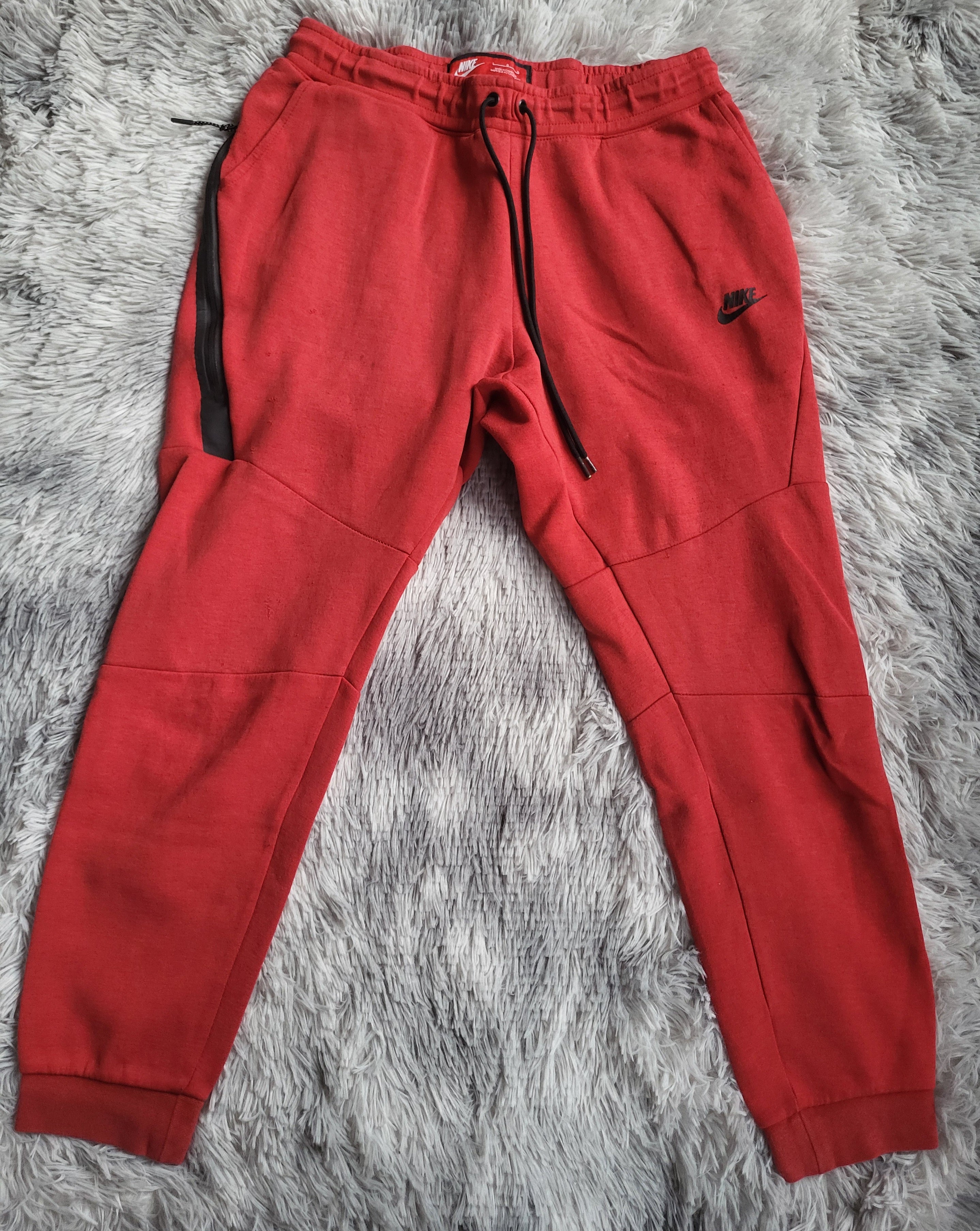 Nike Tech Fleece "Old Season" 2016 Rouge - Coupe Fuselée - Taille L