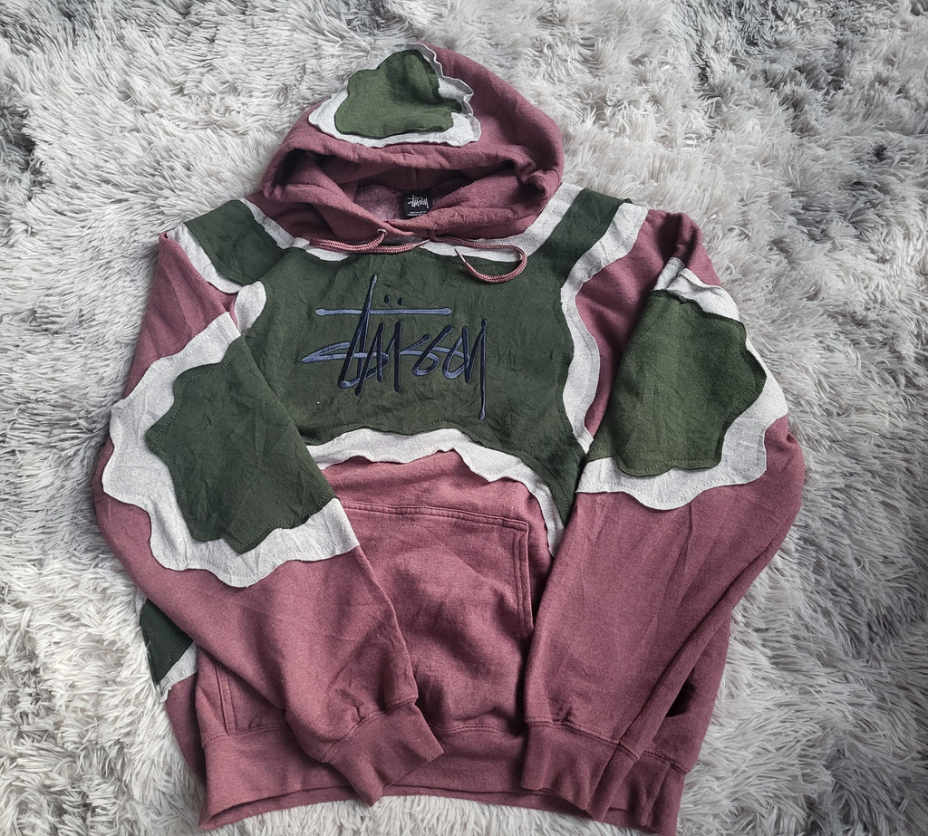 Sweat à capuche Stüssy Reworked Patchwork – Pièce Unique 1/1 – Bordeaux & Vert Olive – Taille XL