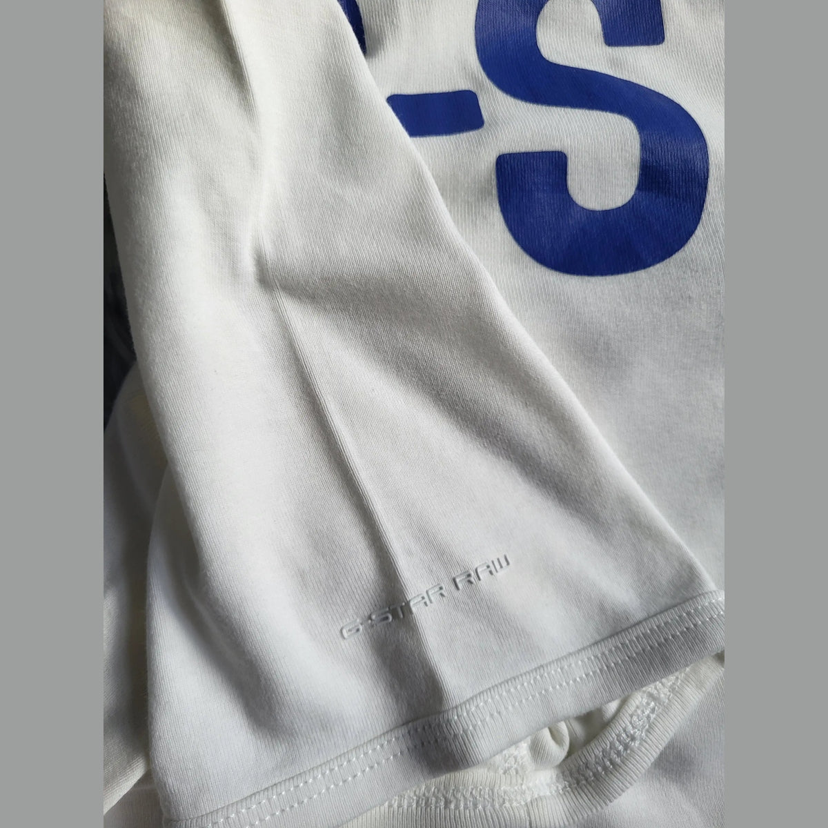 T-shirt blanc G-Star RAW, impression bleue, taille non visible, Fripes Sélect