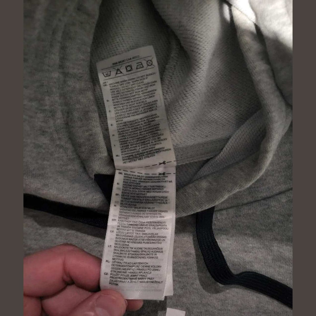 Sweat à capuche Adidas gris, taille M, étiquette visible. Fripes Sélect