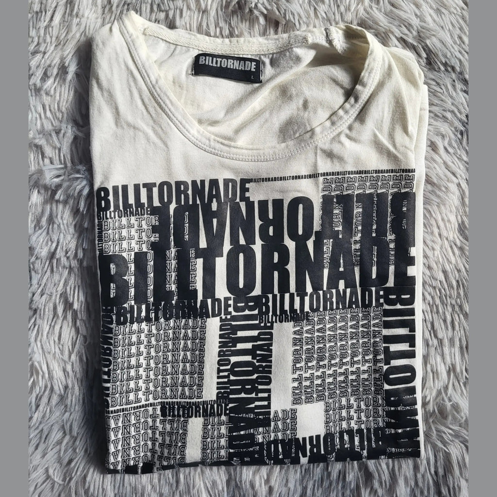 T-shirt Billtornade blanc imprimé noir, taille non visible. Fripes Sélect