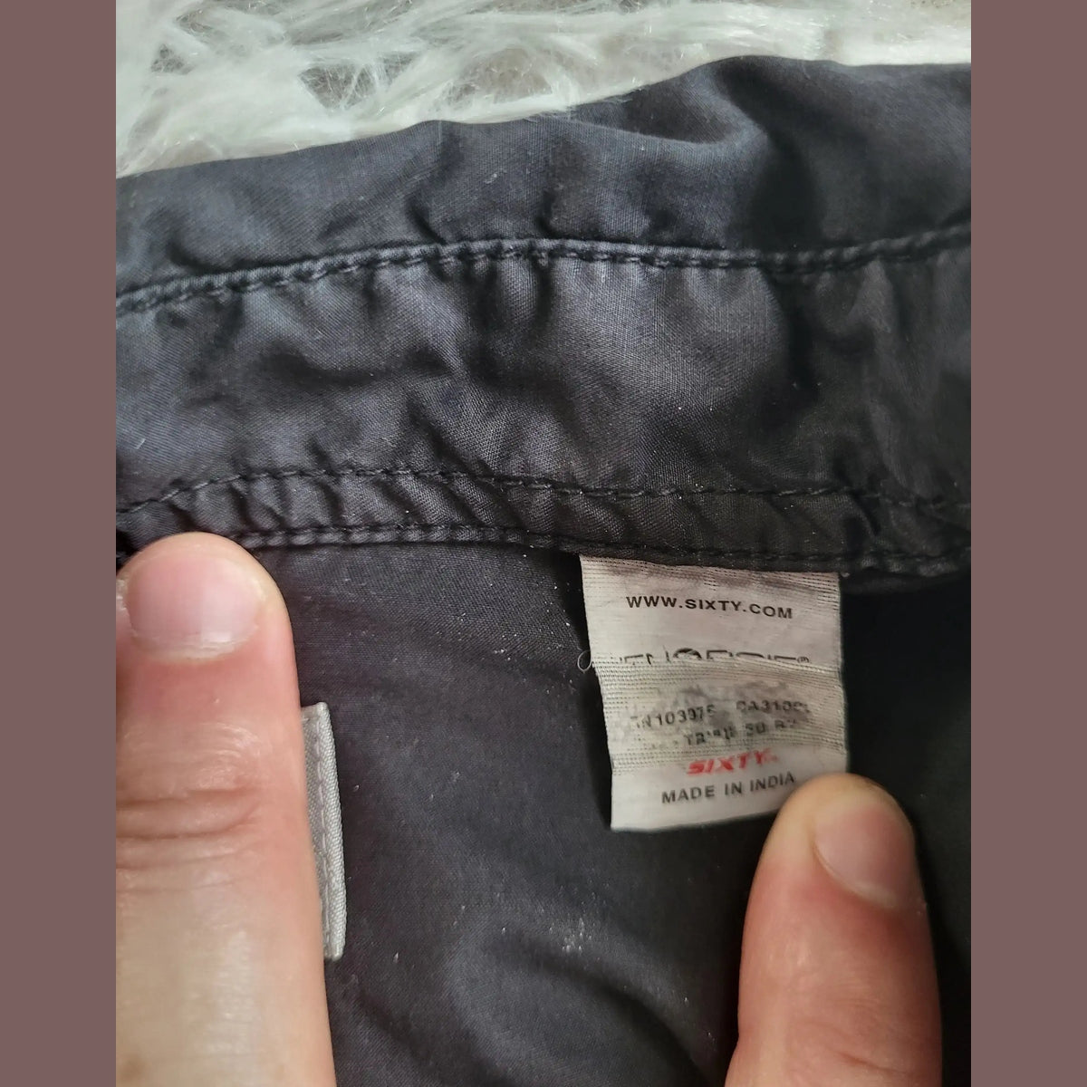 Veste noire Sixty, taille 30, étiquette visible. Fripes Sélect