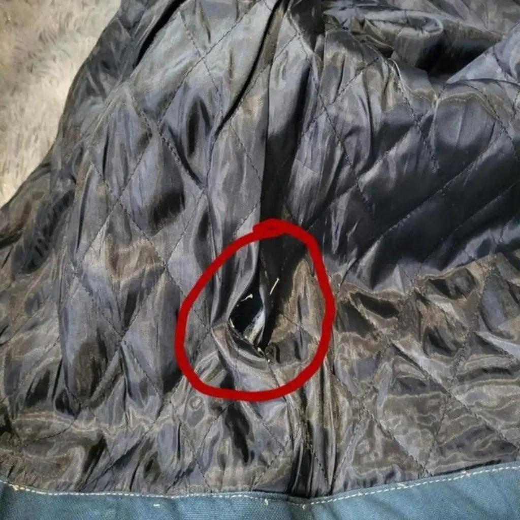 Veste Carhartt bleue, taille XL, doublure matelassée noire avec accroc, Fripes Sélect